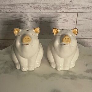 Farmyard Collection White Ceramic Pig Salt and Pepper Shaker Set
